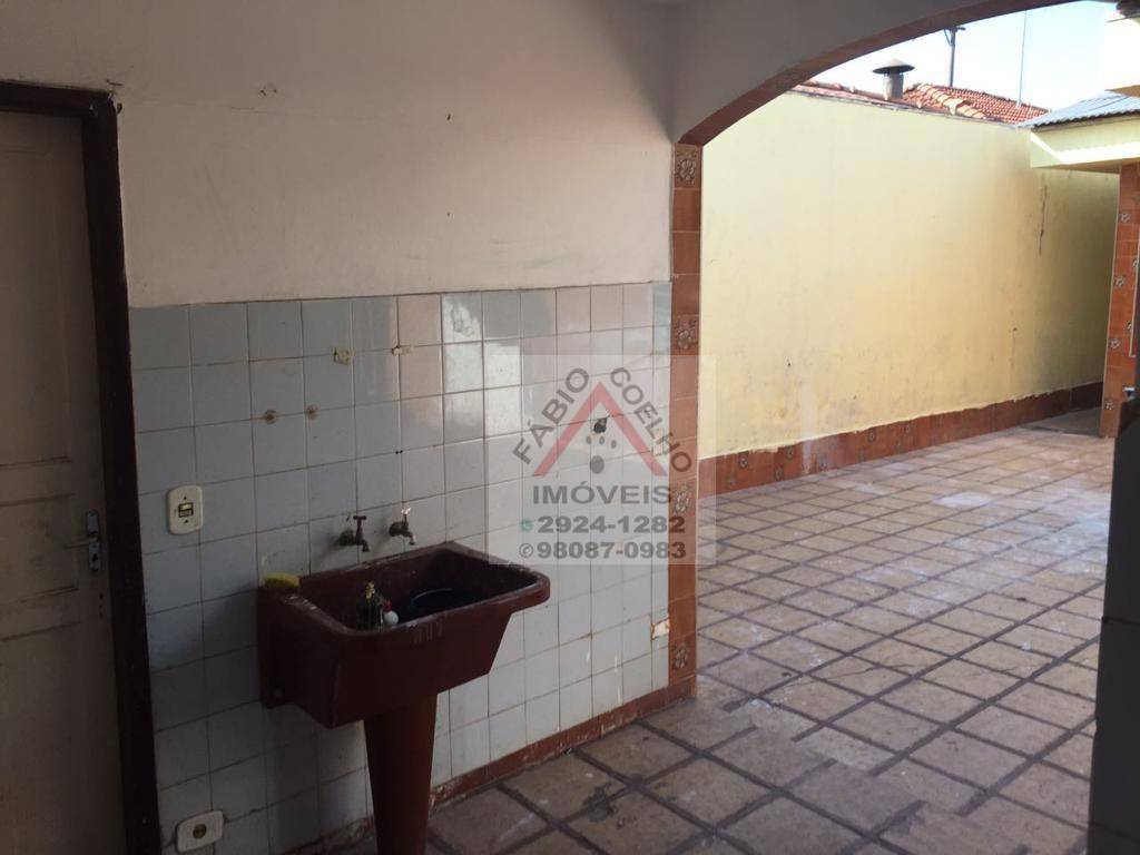 Casa à venda com 3 quartos, 180m² - Foto 12