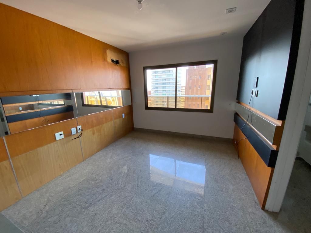 Apartamento à venda com 4 quartos, 300m² - Foto 24