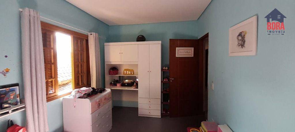 Casa à venda com 3 quartos, 90m² - Foto 17