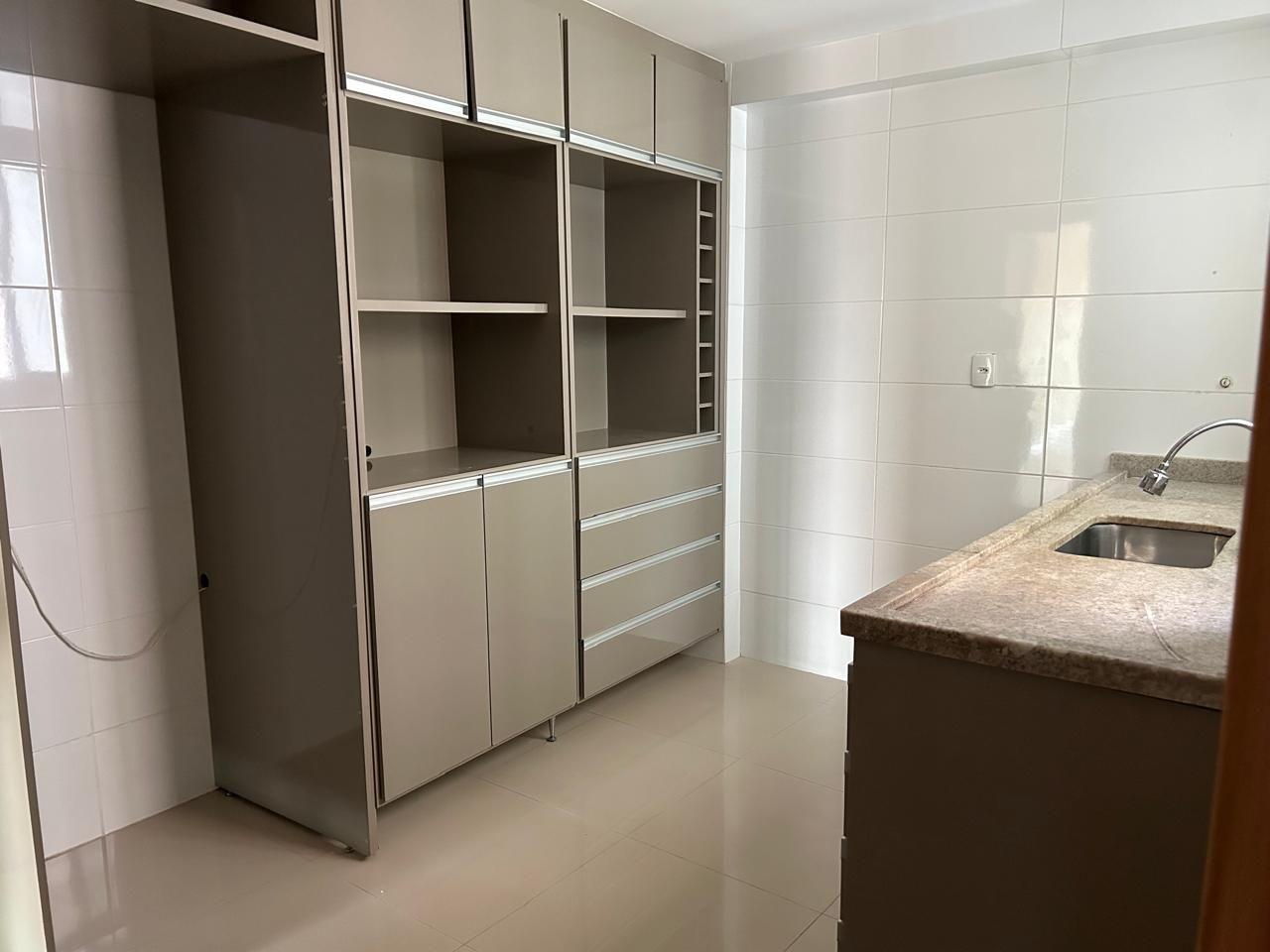 Apartamento à venda com 3 quartos, 173m² - Foto 23