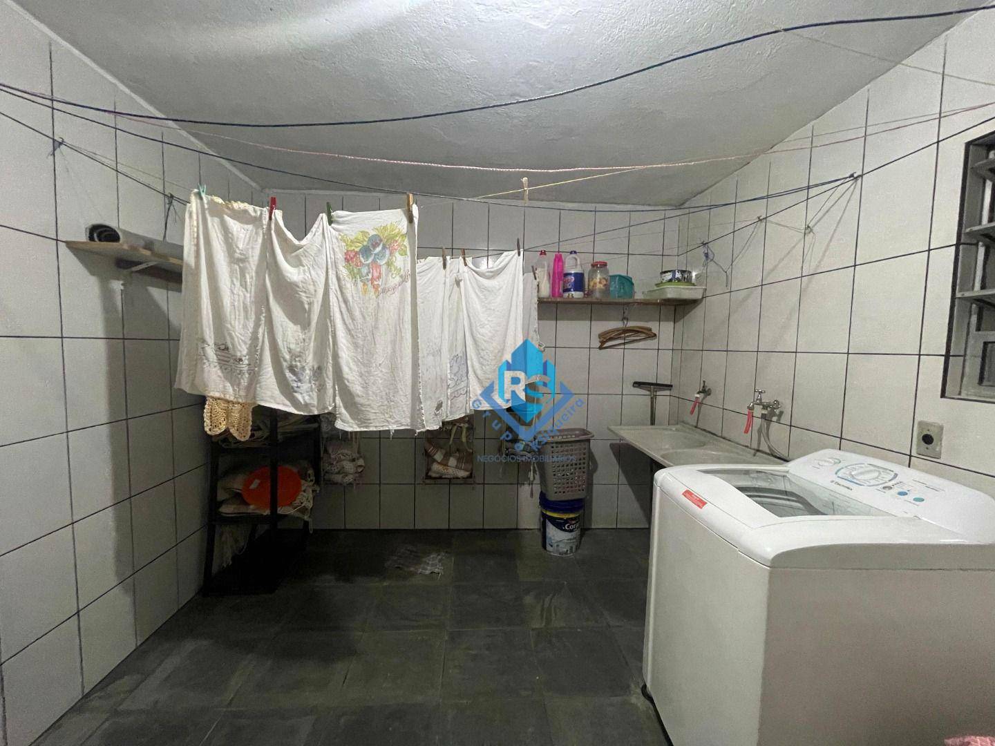 Sobrado à venda com 2 quartos, 285m² - Foto 13