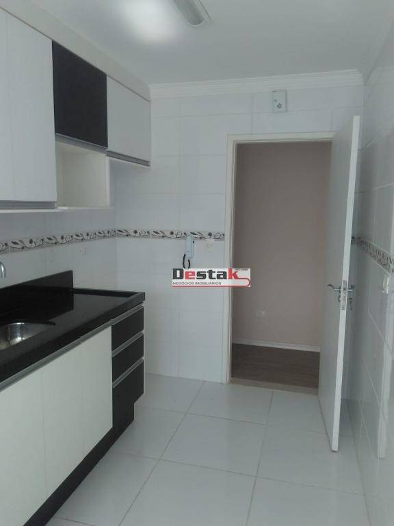 Apartamento à venda com 2 quartos, 60m² - Foto 8