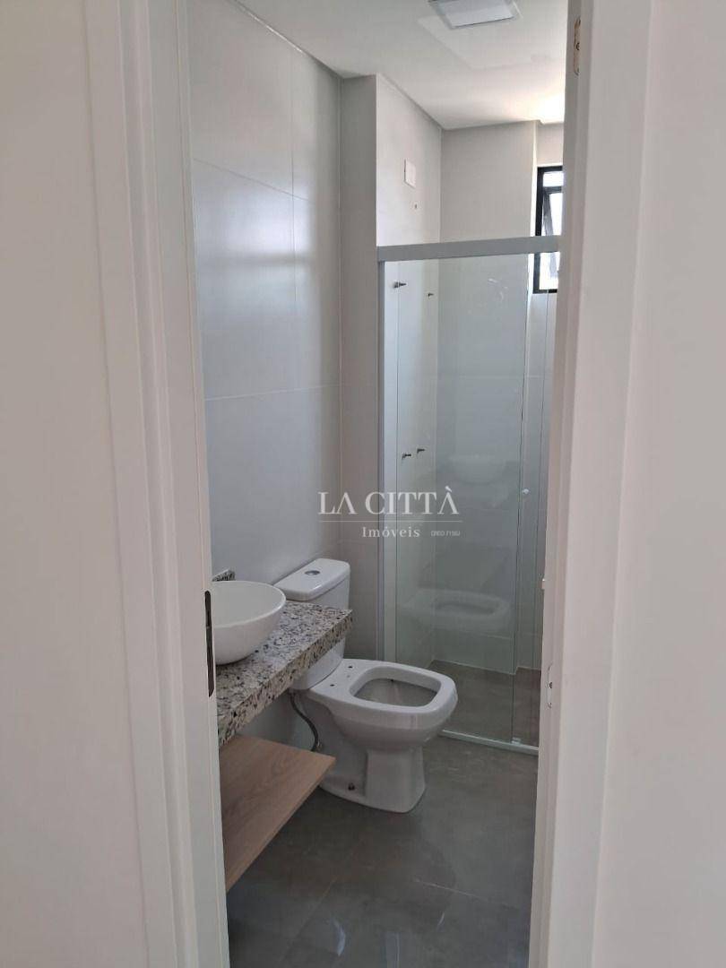 Apartamento para alugar com 2 quartos, 73m² - Foto 14