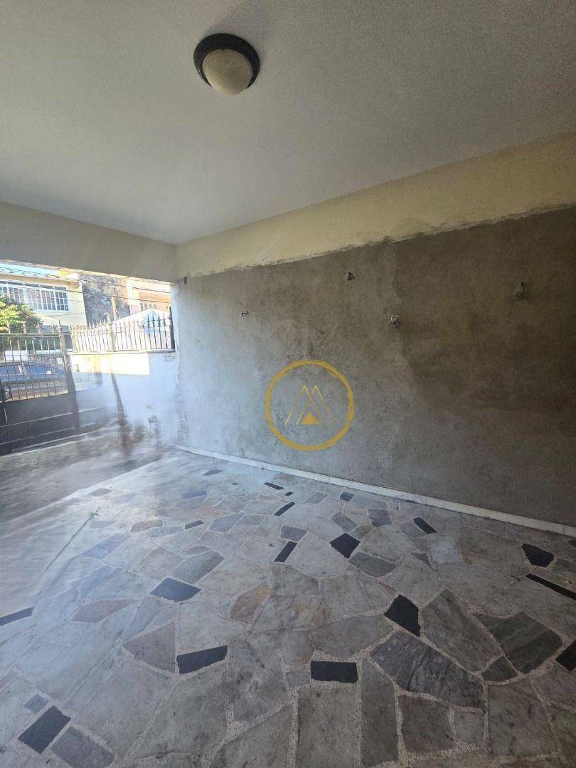 Casa à venda com 3 quartos, 200m² - Foto 6