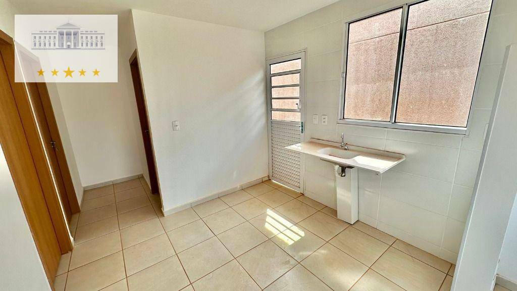 Casa à venda com 2 quartos, 43m² - Foto 5