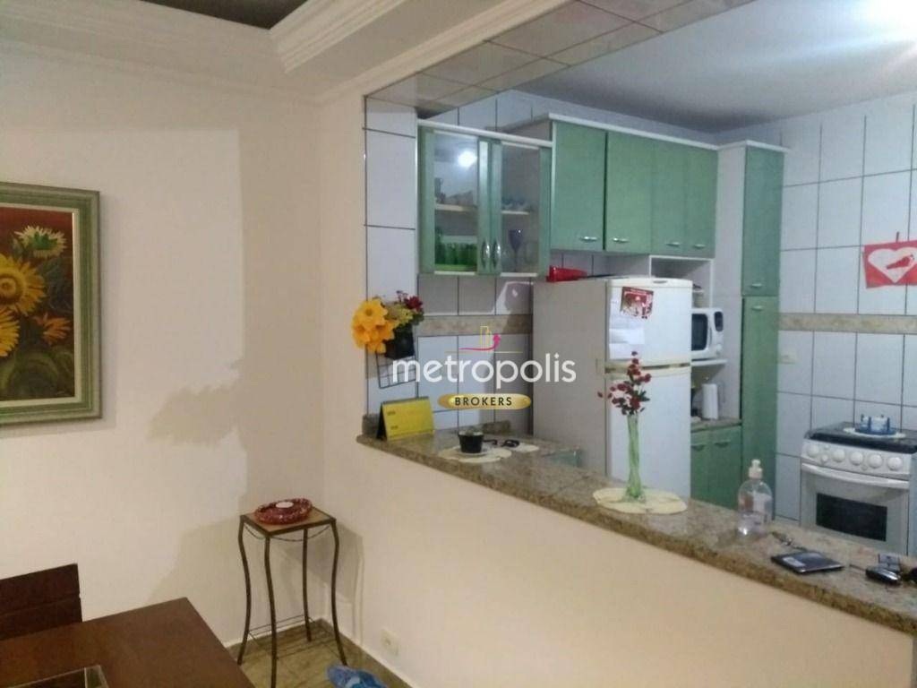 Sobrado à venda com 4 quartos, 200m² - Foto 1