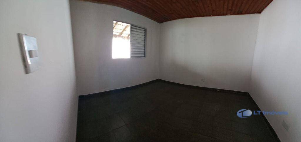 Casa à venda com 3 quartos, 75m² - Foto 13