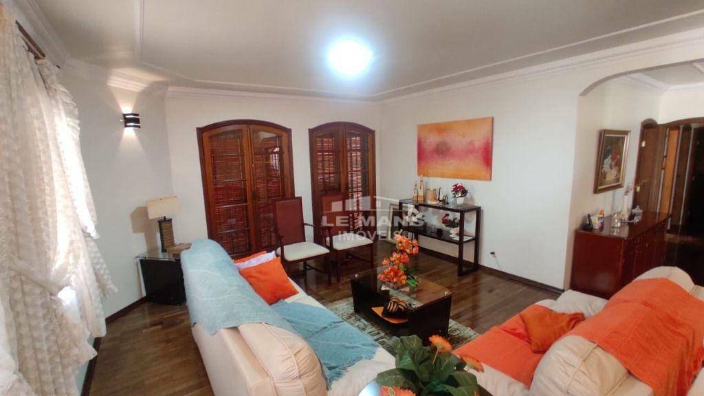 Casa à venda com 4 quartos, 196m² - Foto 7