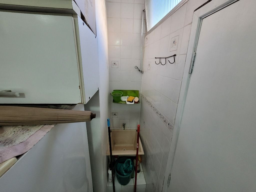 Apartamento à venda com 2 quartos, 60m² - Foto 14