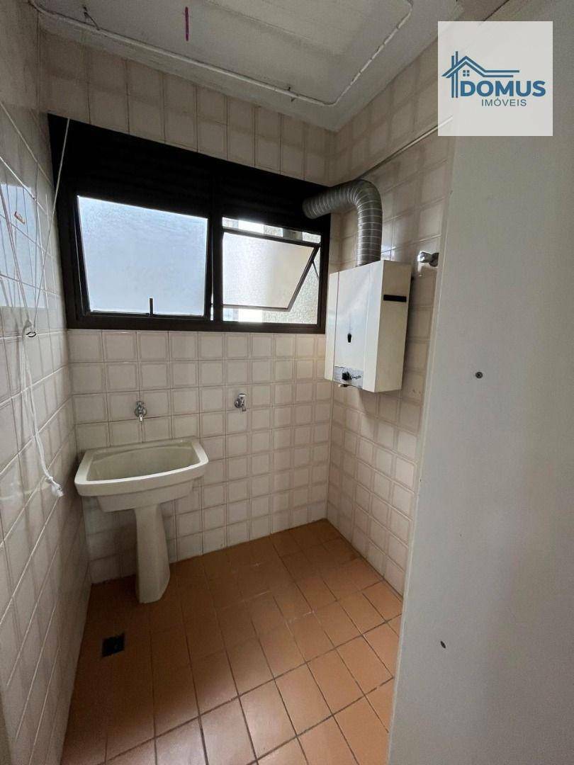 Apartamento para alugar com 3 quartos, 115m² - Foto 16