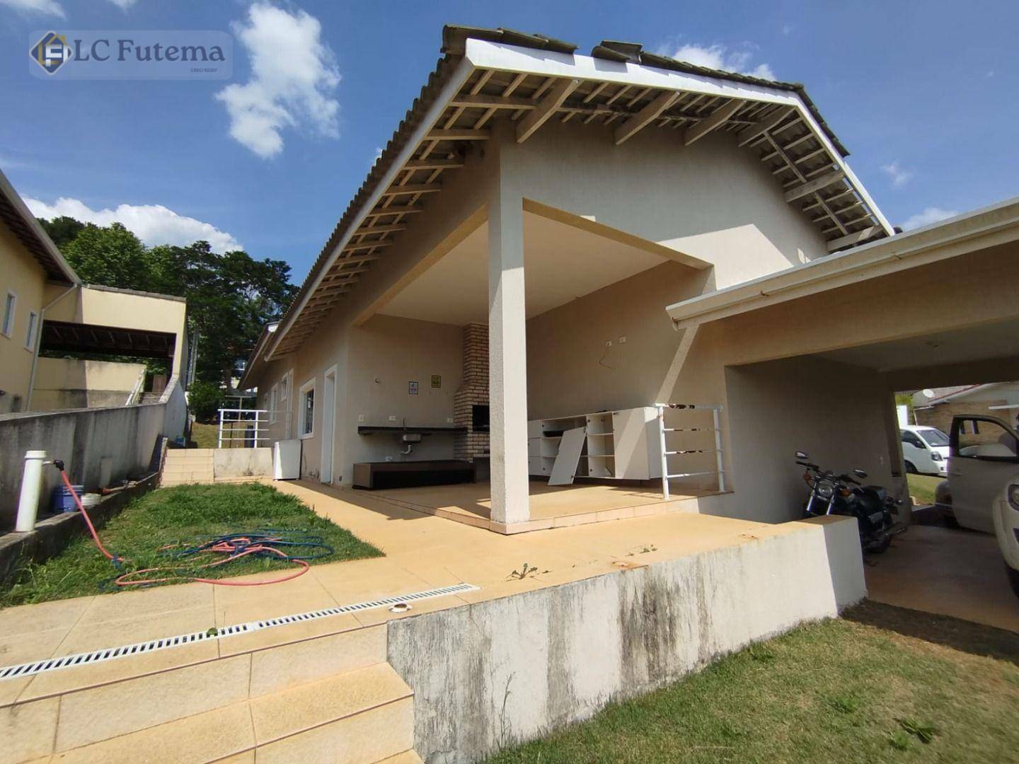 Casa de Condomínio para alugar com 3 quartos, 300m² - Foto 30