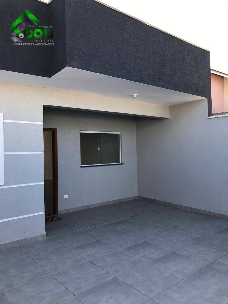 Casa à venda com 3 quartos, 97m² - Foto 1