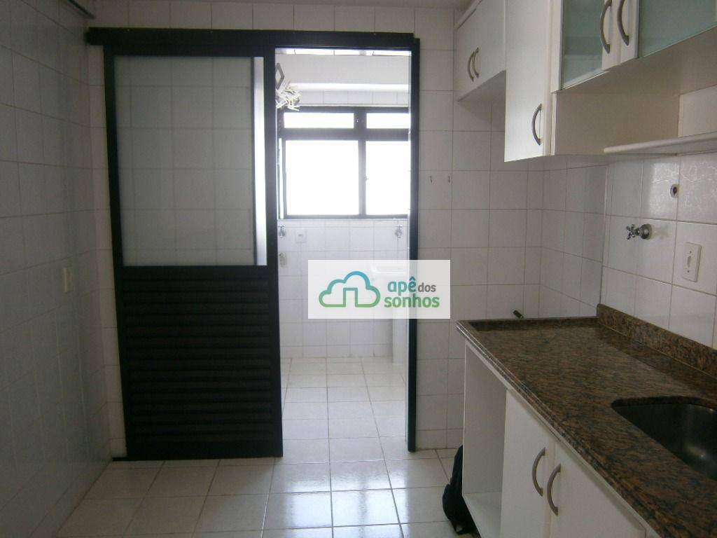 Apartamento para alugar com 2 quartos, 70m² - Foto 6