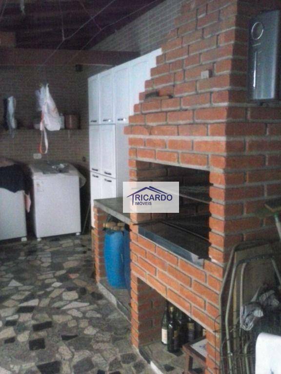 Sobrado à venda com 4 quartos, 350m² - Foto 14