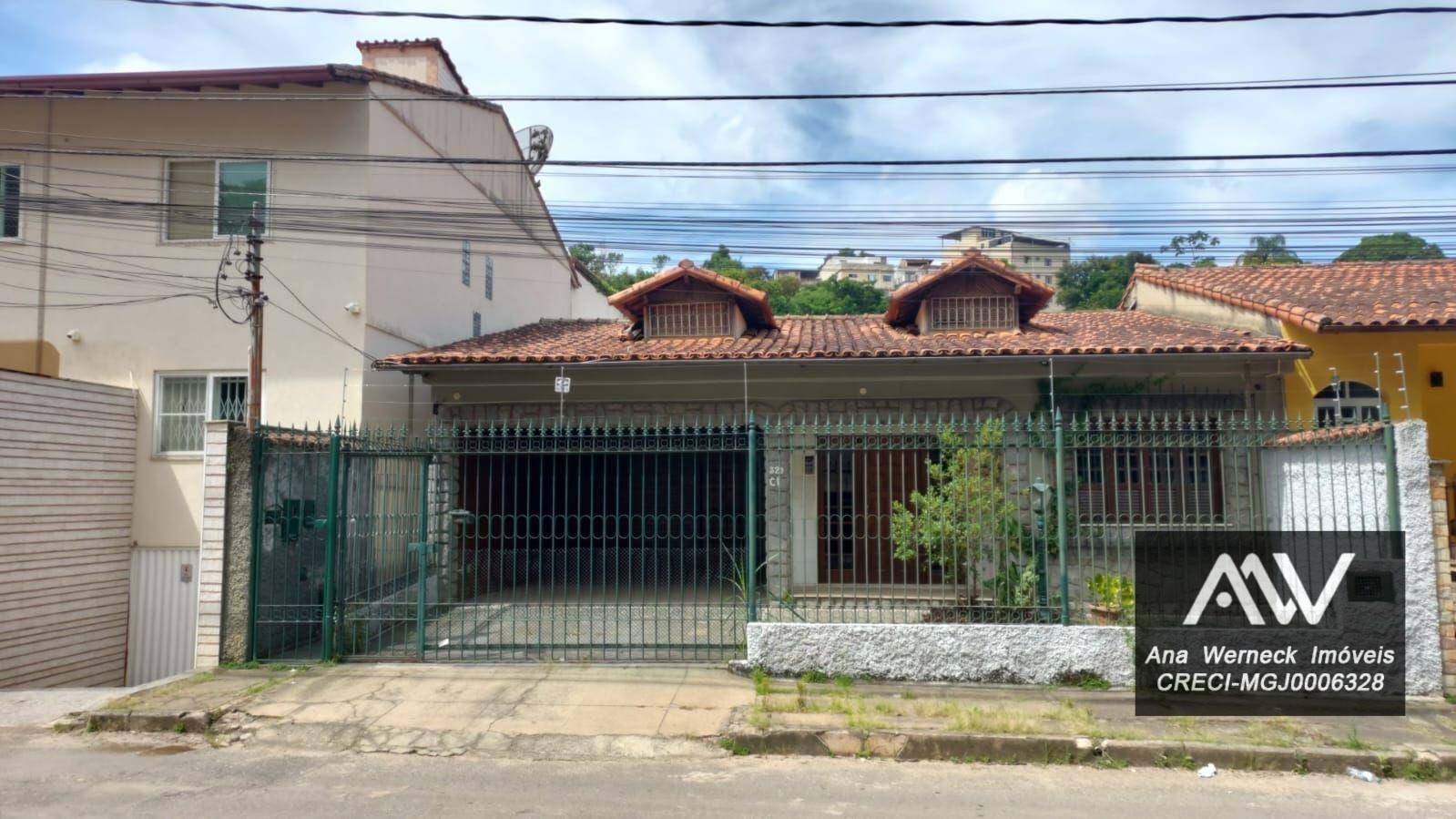 Casa para alugar com 4 quartos, 180m² - Foto 1