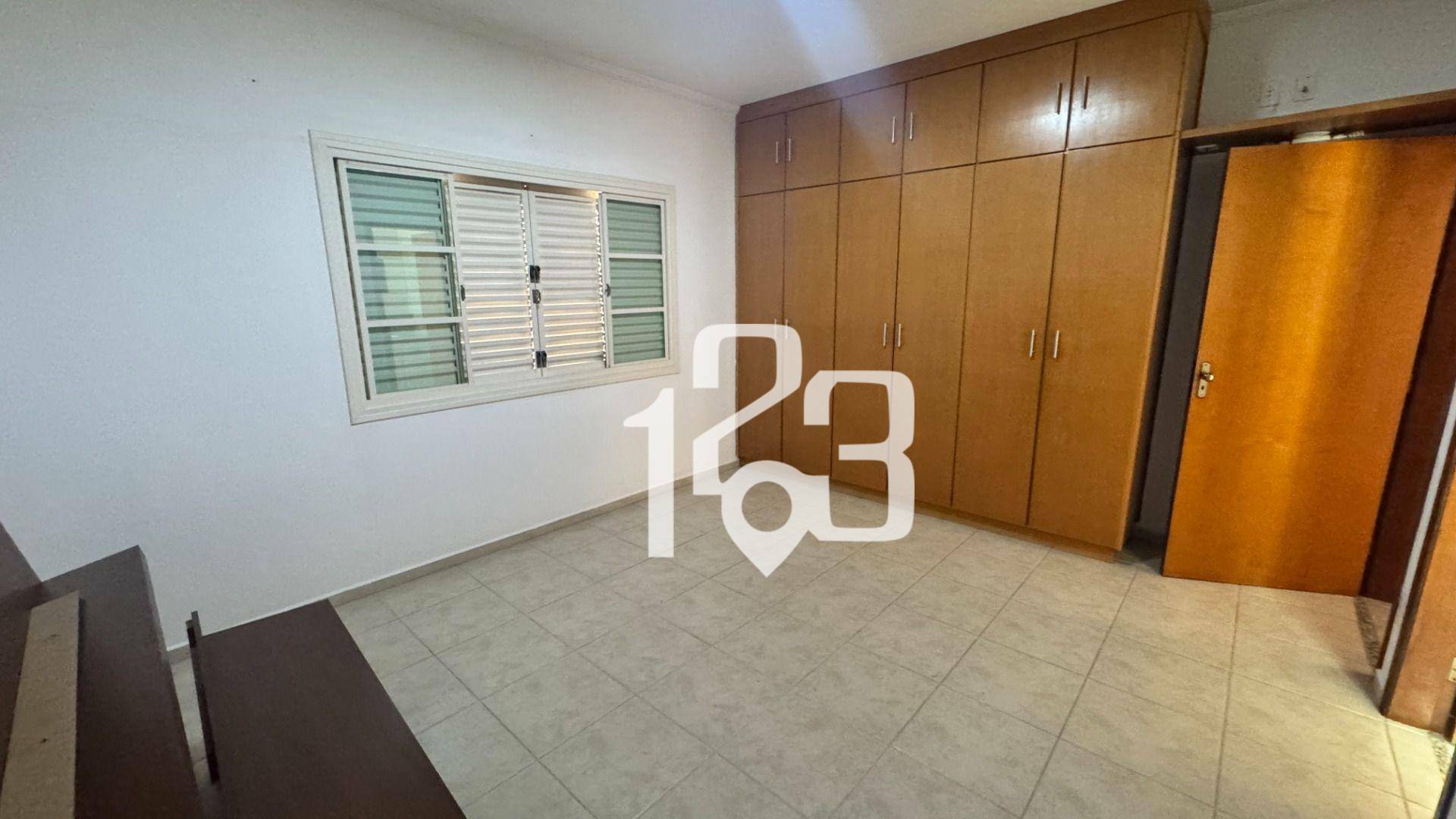 Casa para alugar com 3 quartos, 180m² - Foto 9