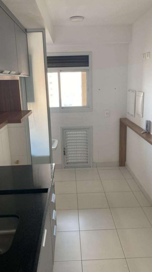 Apartamento para alugar com 3 quartos, 109m² - Foto 10