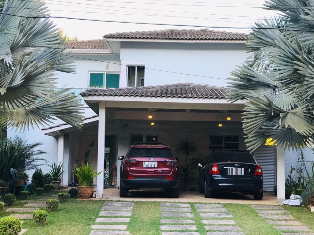 Casa de Condomínio à venda com 4 quartos, 400m² - Foto 2