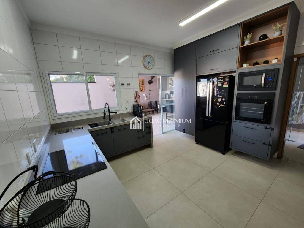 Sobrado à venda com 4 quartos, 285m² - Foto 12