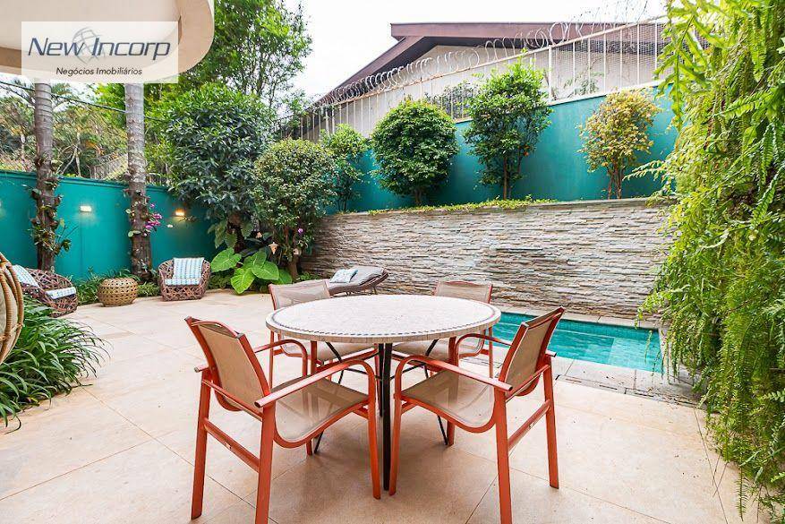 Casa à venda com 4 quartos, 325m² - Foto 1