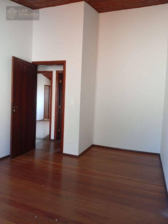 Casa à venda e aluguel com 4 quartos, 275m² - Foto 13