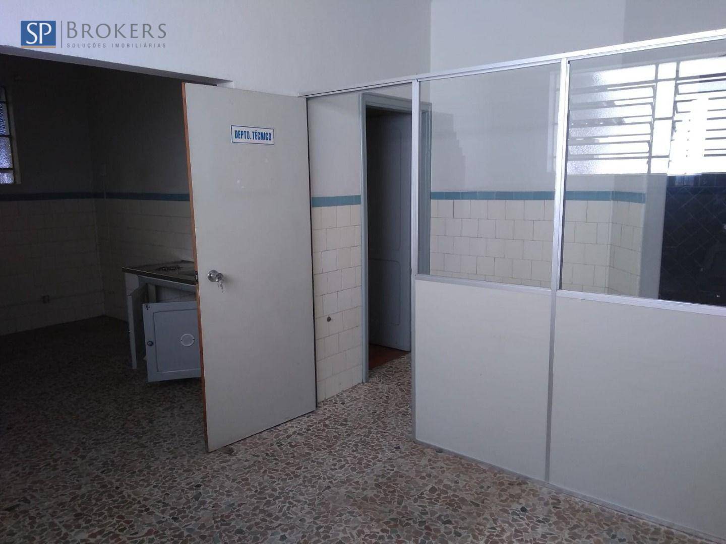 Casa para alugar com 3 quartos, 480m² - Foto 17