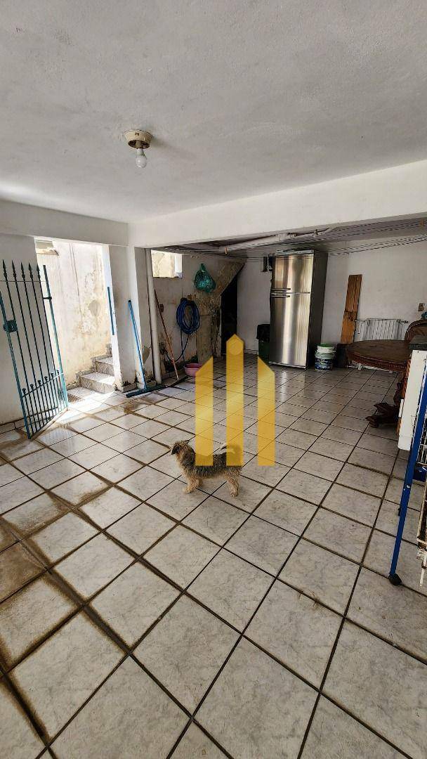 Sobrado à venda e aluguel com 3 quartos, 180m² - Foto 18