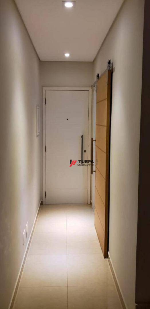 Apartamento à venda com 3 quartos, 200m² - Foto 2