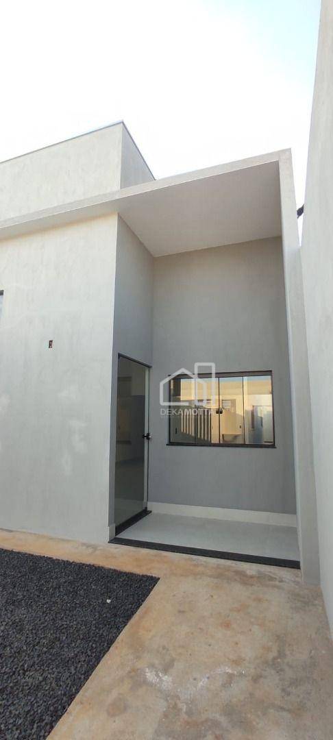 Casa à venda com 2 quartos, 74m² - Foto 1