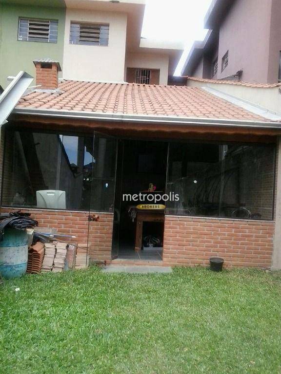 Sobrado à venda com 2 quartos, 220m² - Foto 1