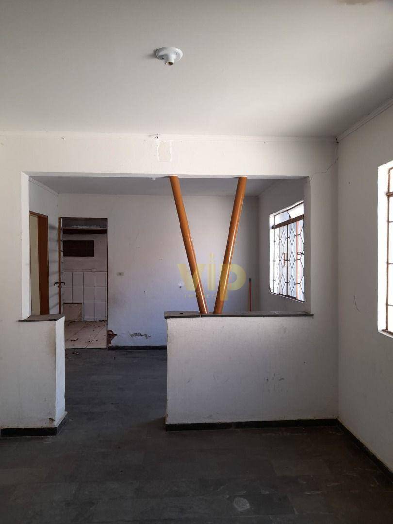 Casa à venda com 3 quartos, 300M2 - Foto 3