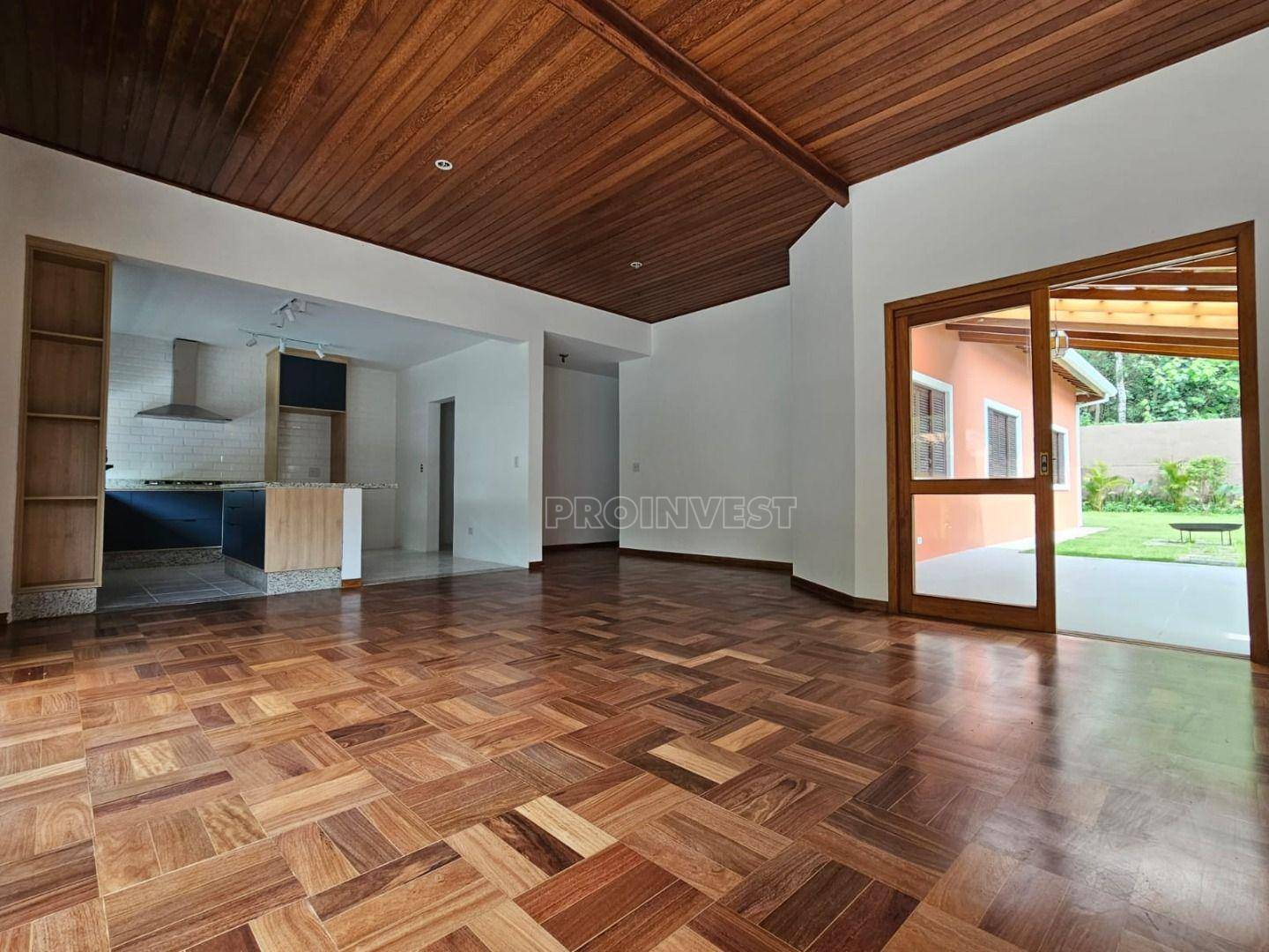 Casa de Condomínio para alugar com 3 quartos, 200m² - Foto 6