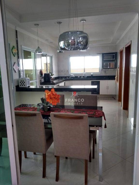 Casa de Condomínio à venda com 4 quartos, 260m² - Foto 11