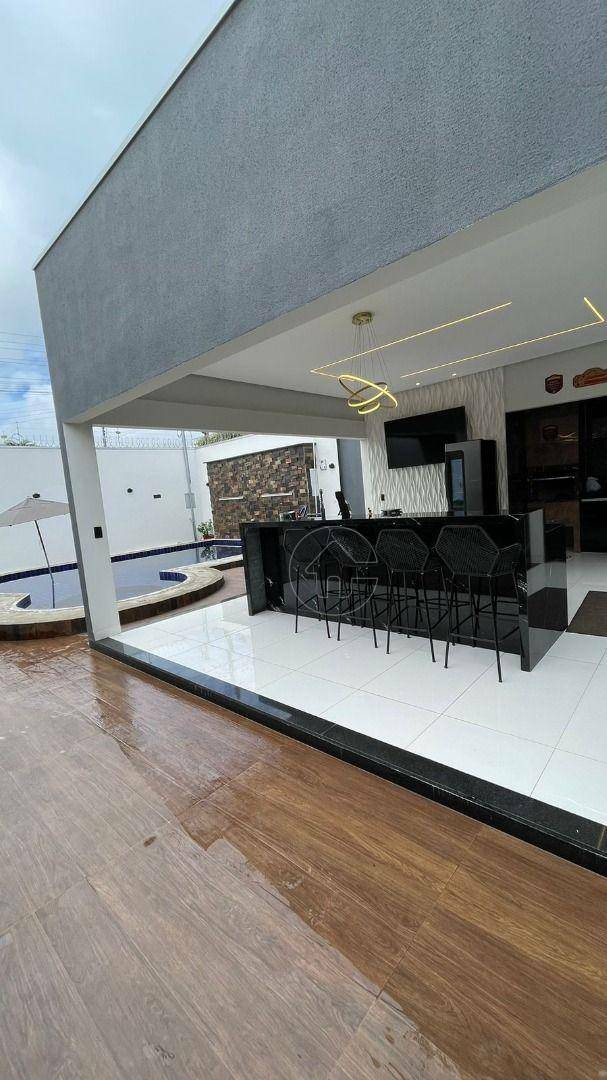 Casa, 3 quartos, 325 m² - Foto 1