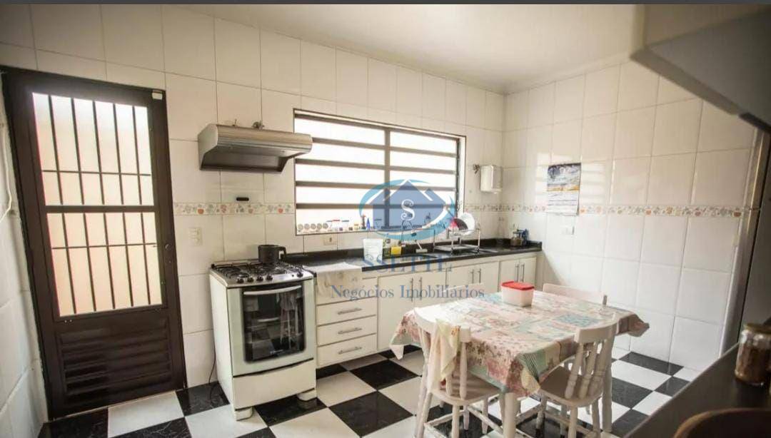 Sobrado à venda com 3 quartos, 200m² - Foto 12