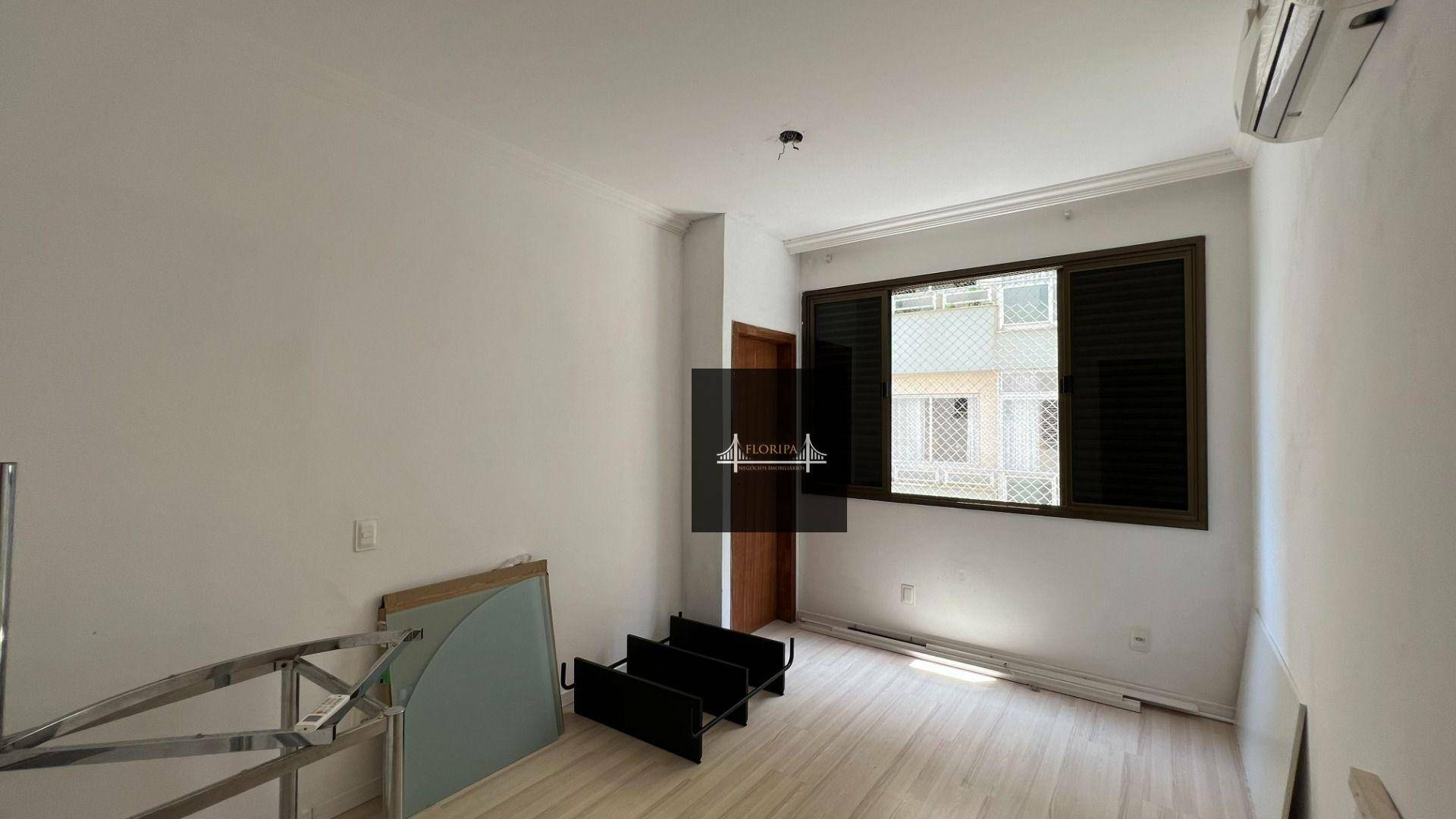 Apartamento à venda com 4 quartos, 240m² - Foto 18