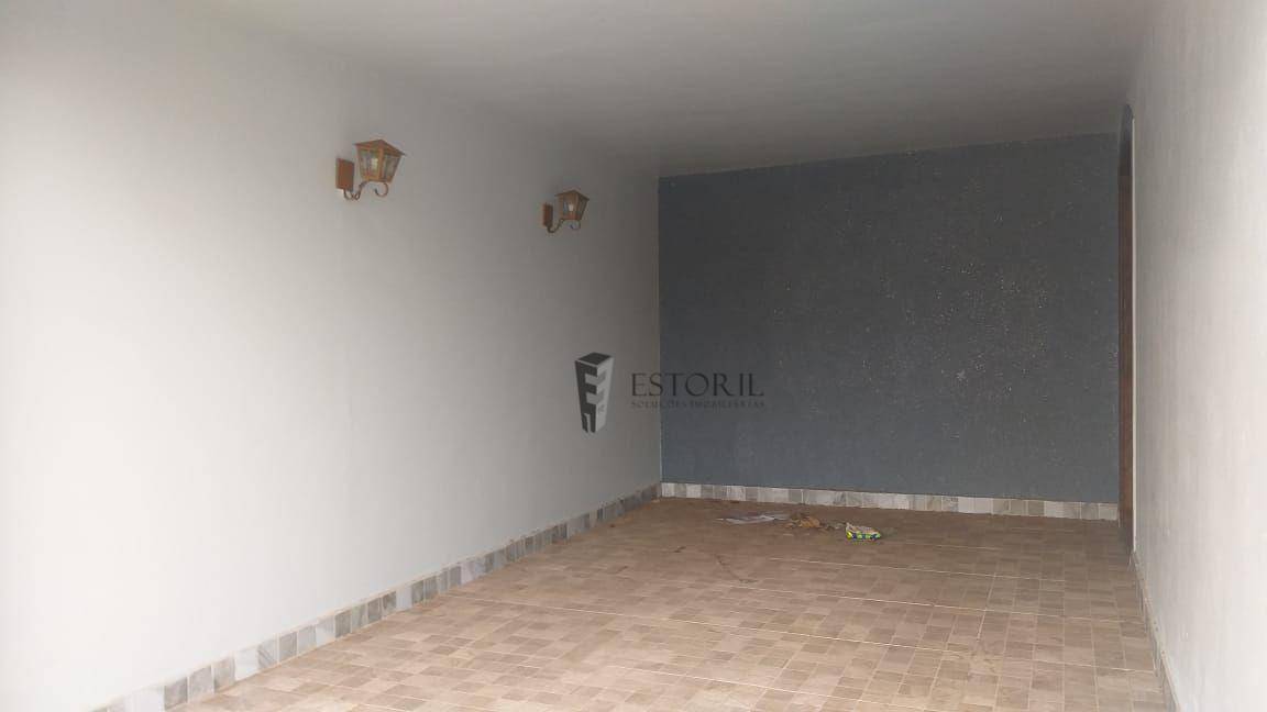 Casa para alugar com 4 quartos, 340m² - Foto 17