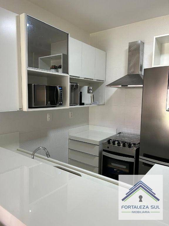 Apartamento à venda com 2 quartos, 65m² - Foto 7