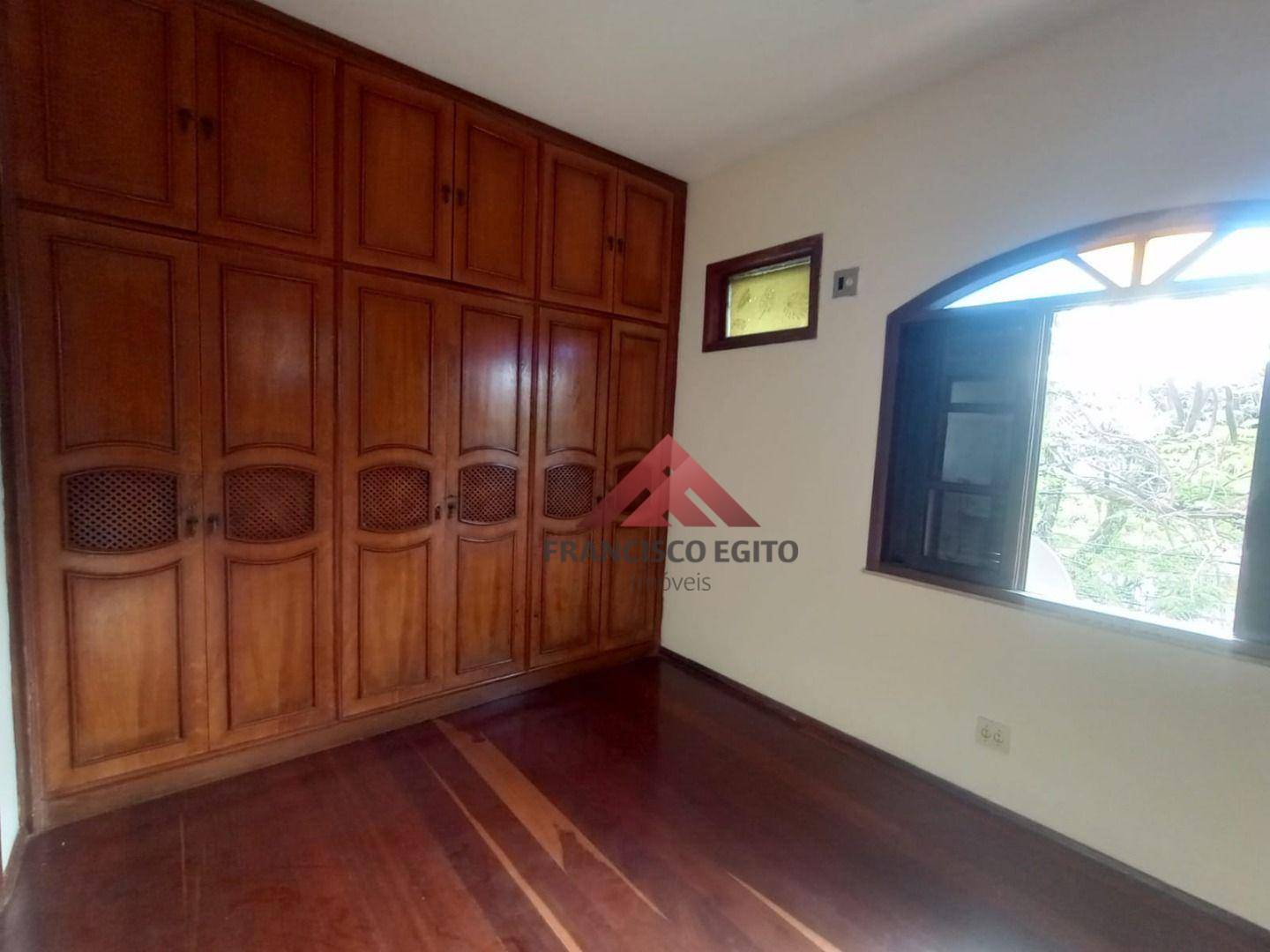 Casa à venda e aluguel com 4 quartos, 170m² - Foto 6