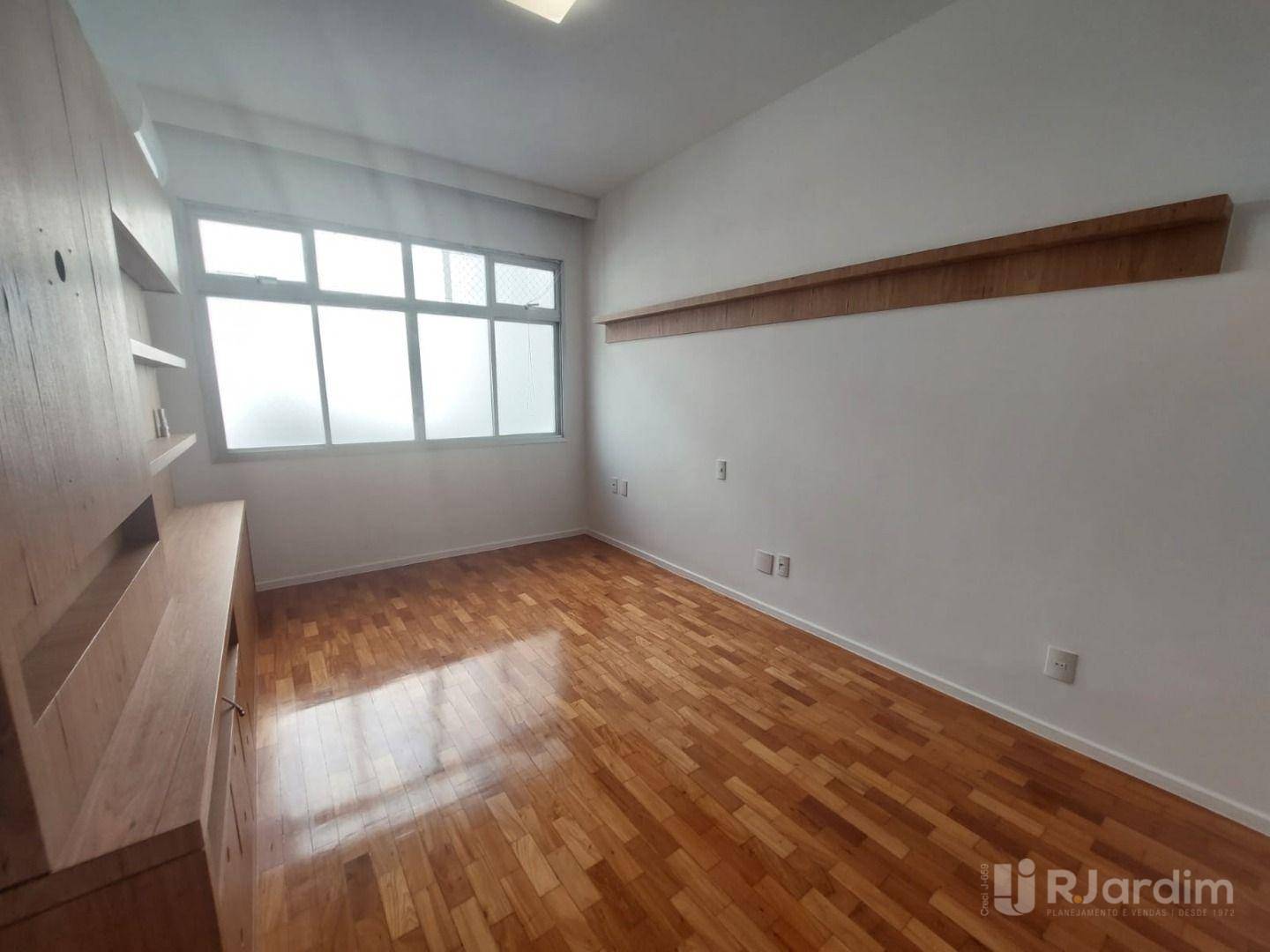 Apartamento para alugar com 4 quartos, 250m² - Foto 26