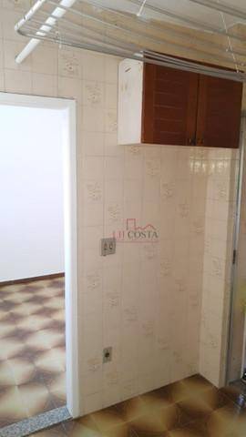 Apartamento à venda com 2 quartos, 60m² - Foto 5