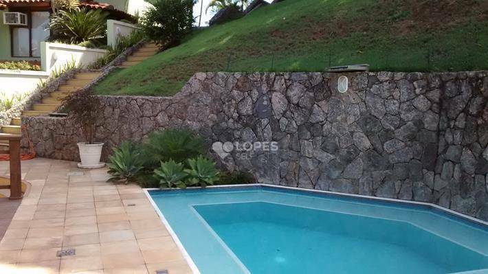 Casa de Condomínio à venda com 4 quartos, 302m² - Foto 72