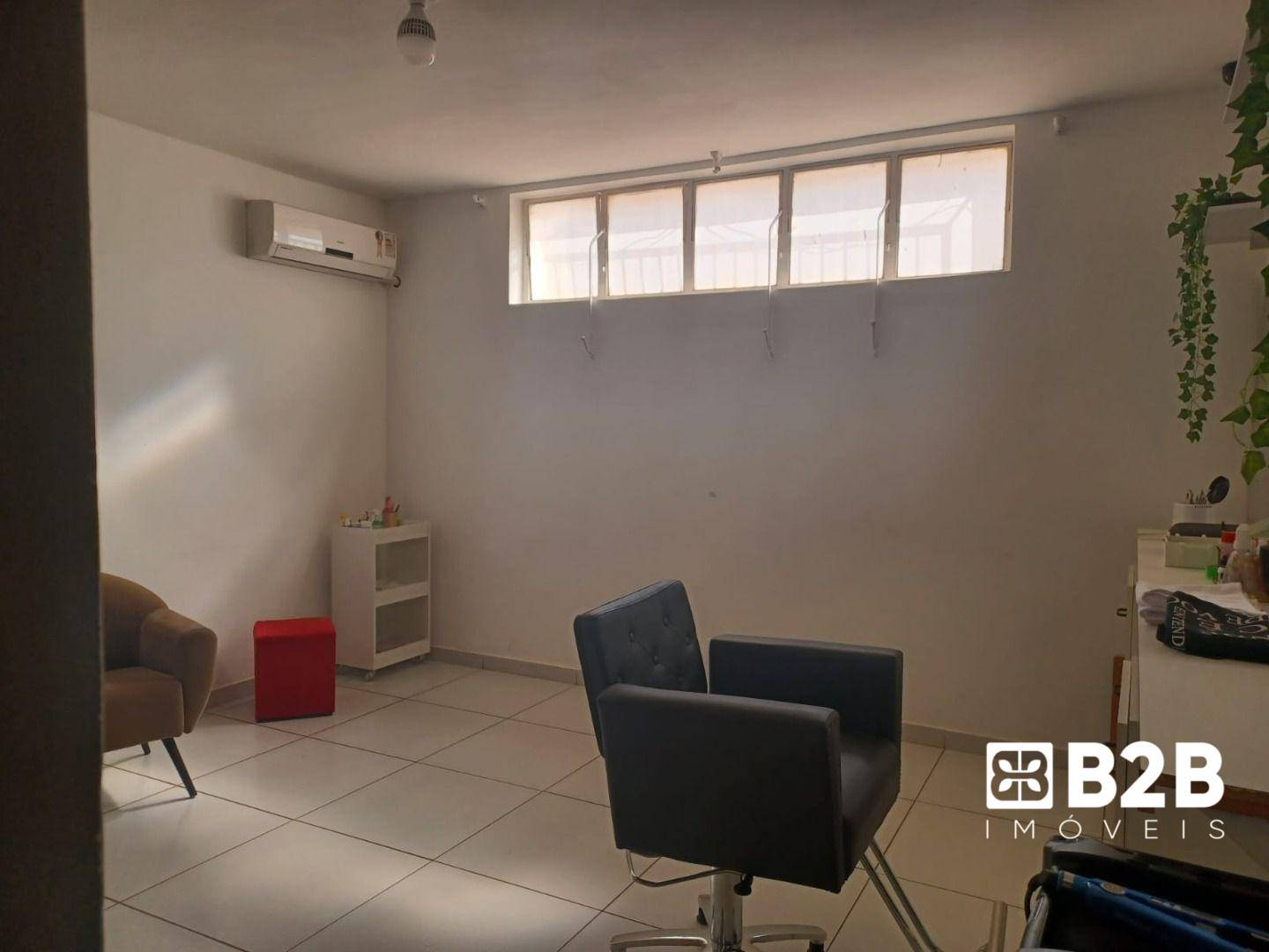 Casa, 5 quartos, 226 m² - Foto 1