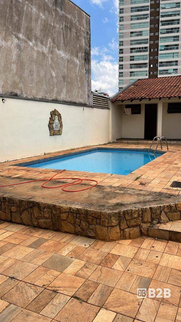 Casa para alugar com 6 quartos, 416m² - Foto 35