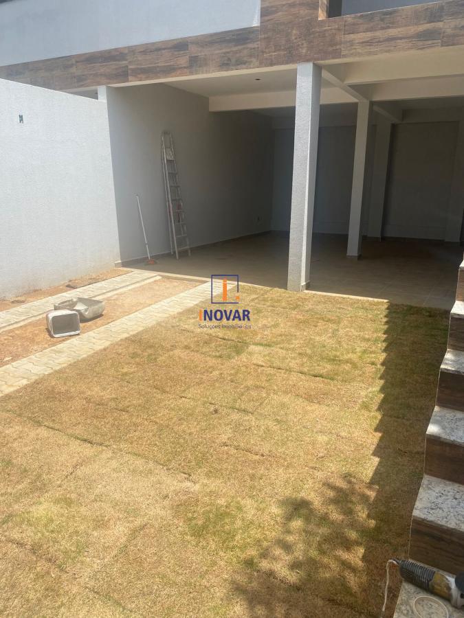 Casa à venda com 3 quartos, 235m² - Foto 17