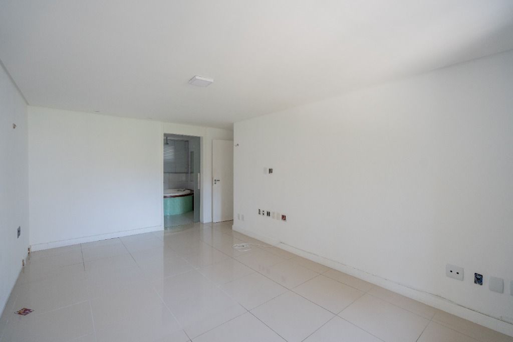 Apartamento à venda com 3 quartos, 210m² - Foto 13