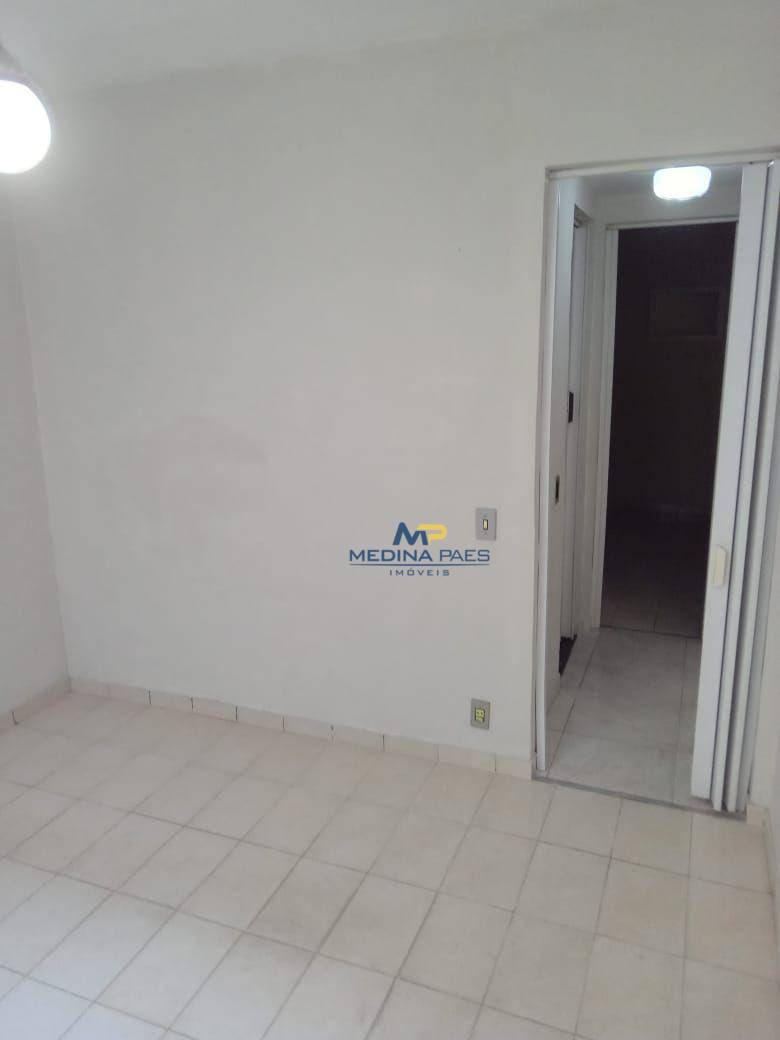 Apartamento à venda com 2 quartos, 65m² - Foto 3