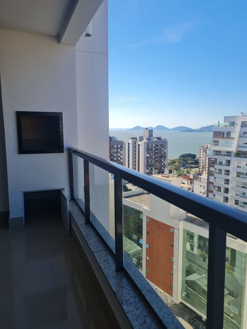 Apartamento à venda com 3 quartos, 101m² - Foto 1