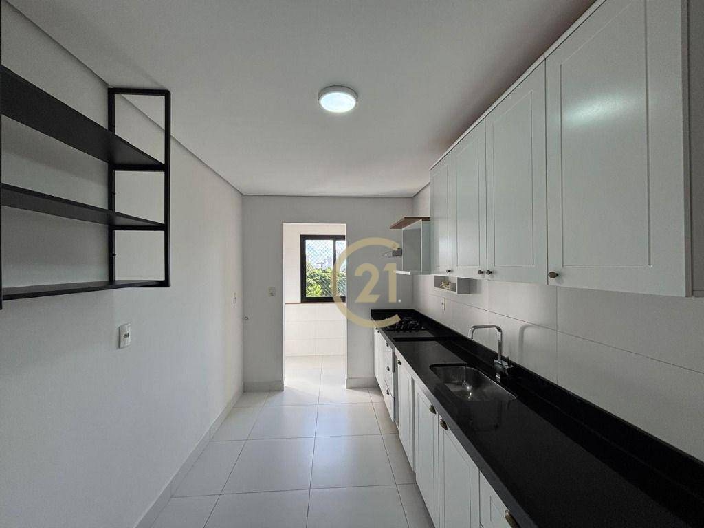 Apartamento para alugar com 3 quartos, 120m² - Foto 4