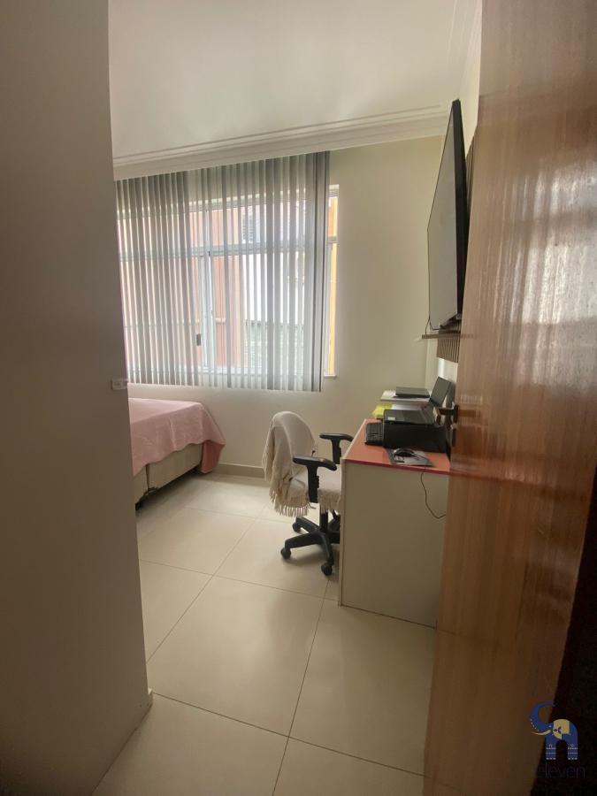 Apartamento à venda com 2 quartos, 75m² - Foto 11